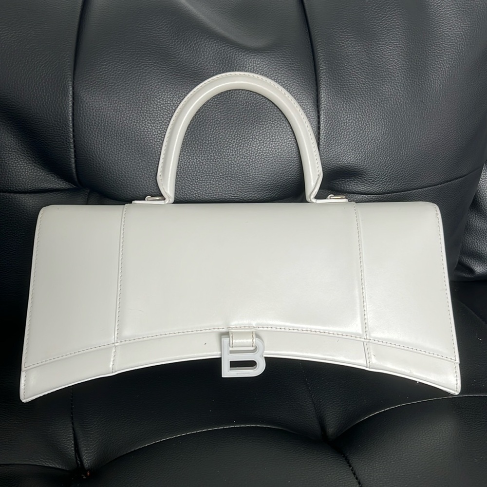 Shiny Box Calfskin Tonal B Hourglass Stretch Top Handle Bag White